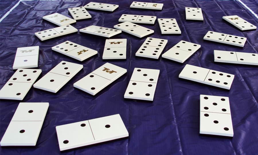 Fichas de domino gigantes